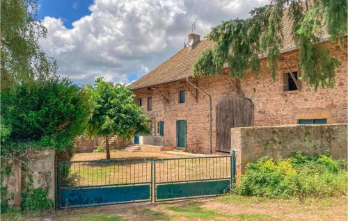 Dompierre-les-Ormes House | 2 Bedroom Nice Home In Trambly