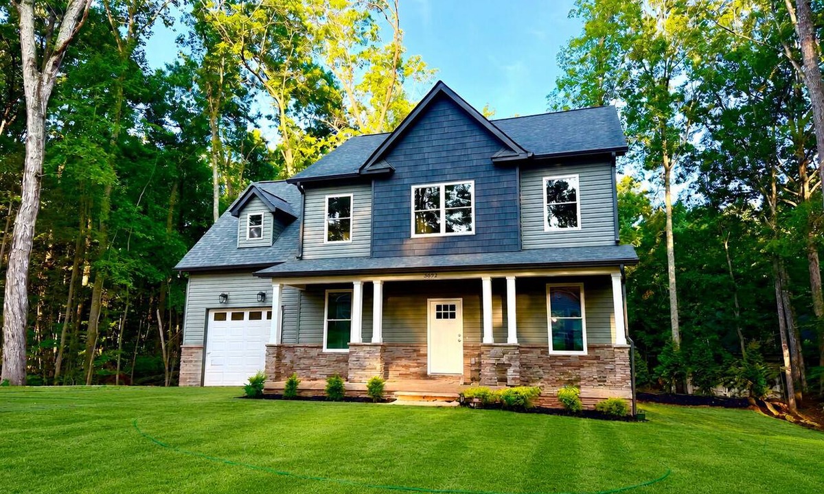 Westport House | 2 Home Combo - 9 Bedrooms Total/Rent 2 Homes/Large Group/Multi Family