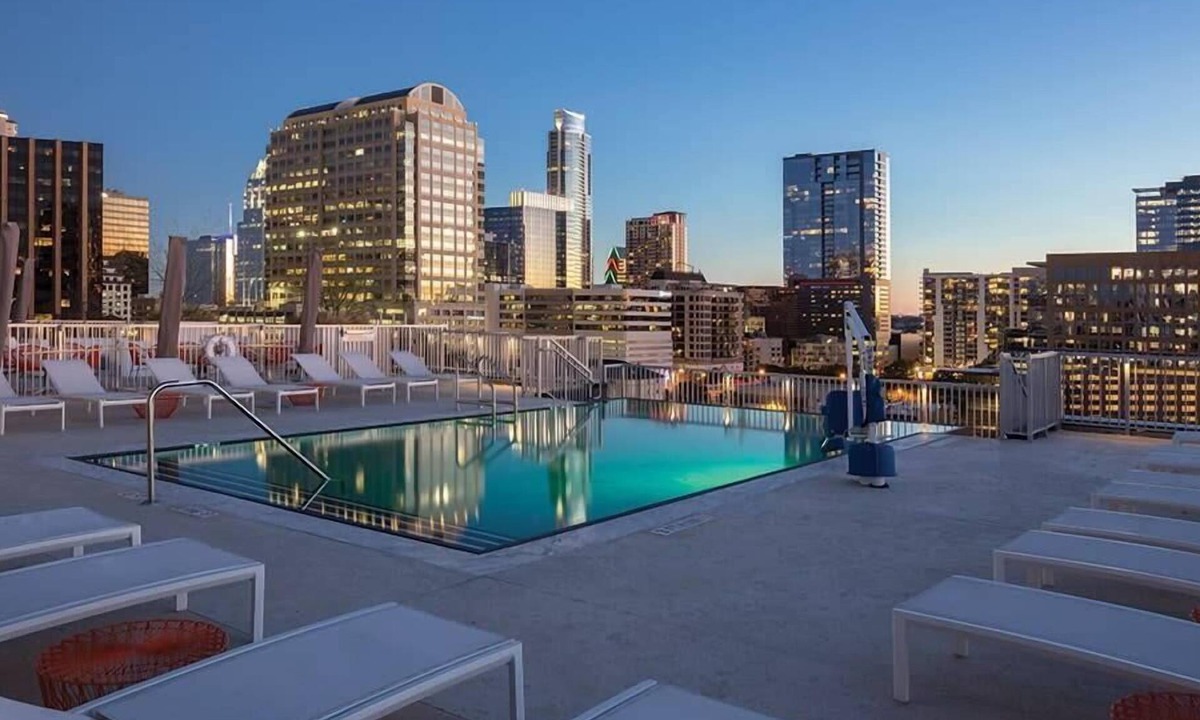 Civic District Condo | 2br Deluxe Unit| Rooftop Pool | Downtown Austin