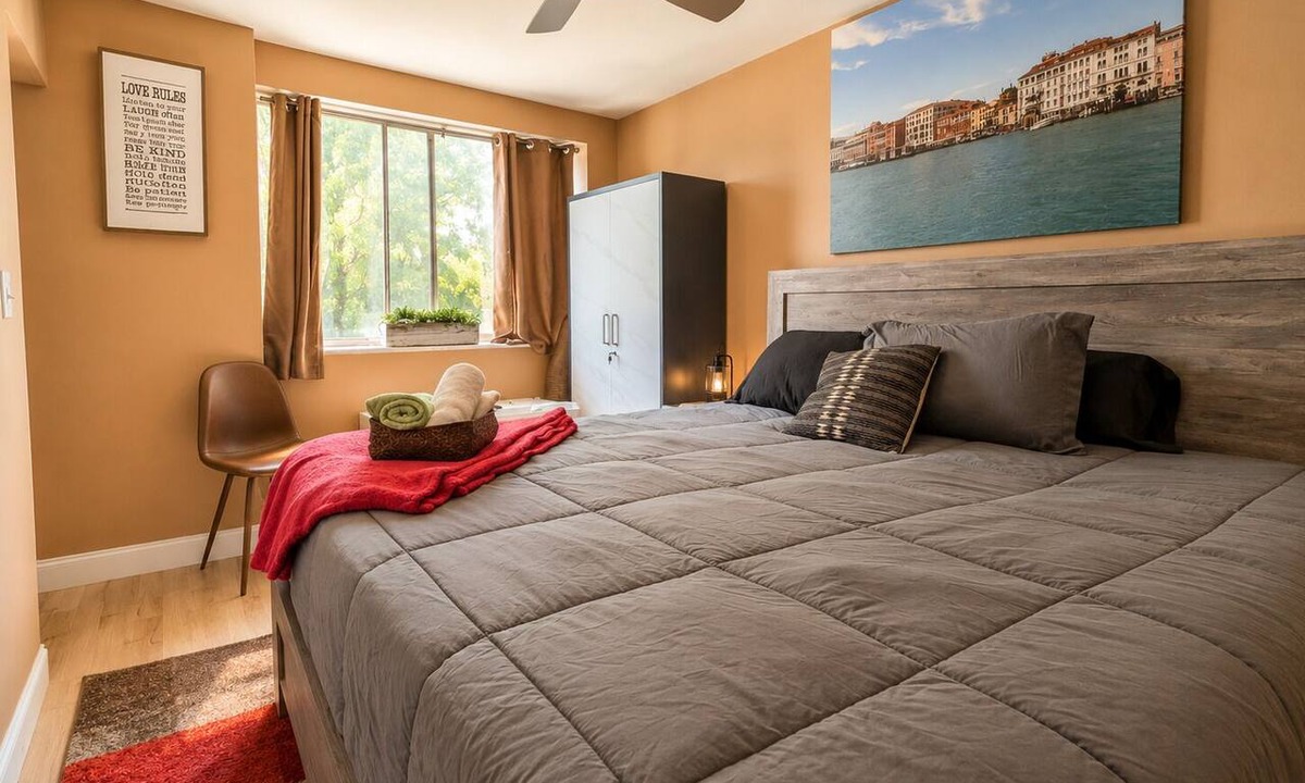 Peachtree Center Apartment | 2BR Urban Comfort 2 King Beds & Movie Nights