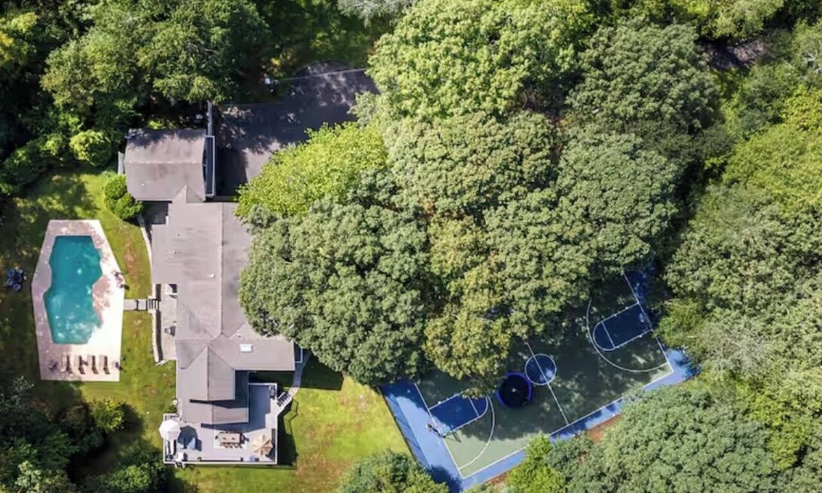 Weston House | 3‑Acre Weston Retreat w/Pool & Basketball Court