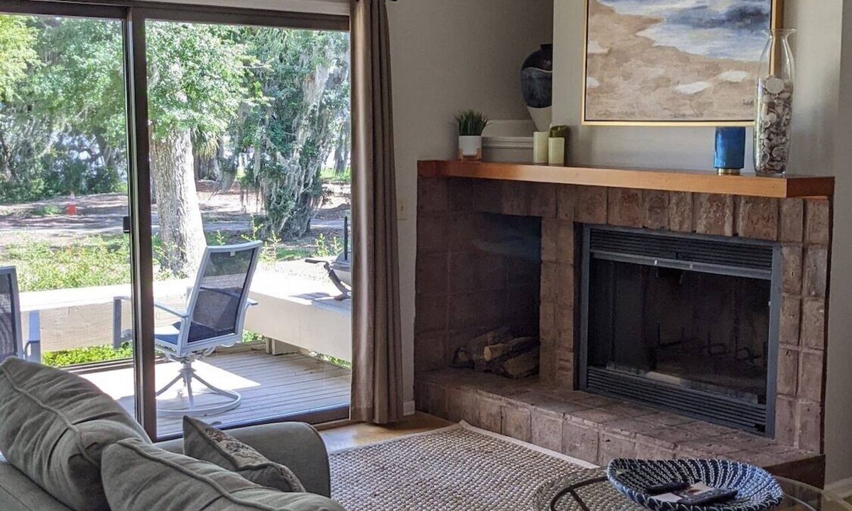 Dataw Island House | 3 Bdrm 2 Bath Waterfront Villa ON DATAW with Dock, Pool and Beach Pass!