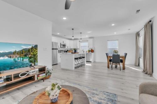 Drayton House | 3 BR Downtown Spartanburg- Upscale& Work Ready "Sweet Carolina Cottage"
