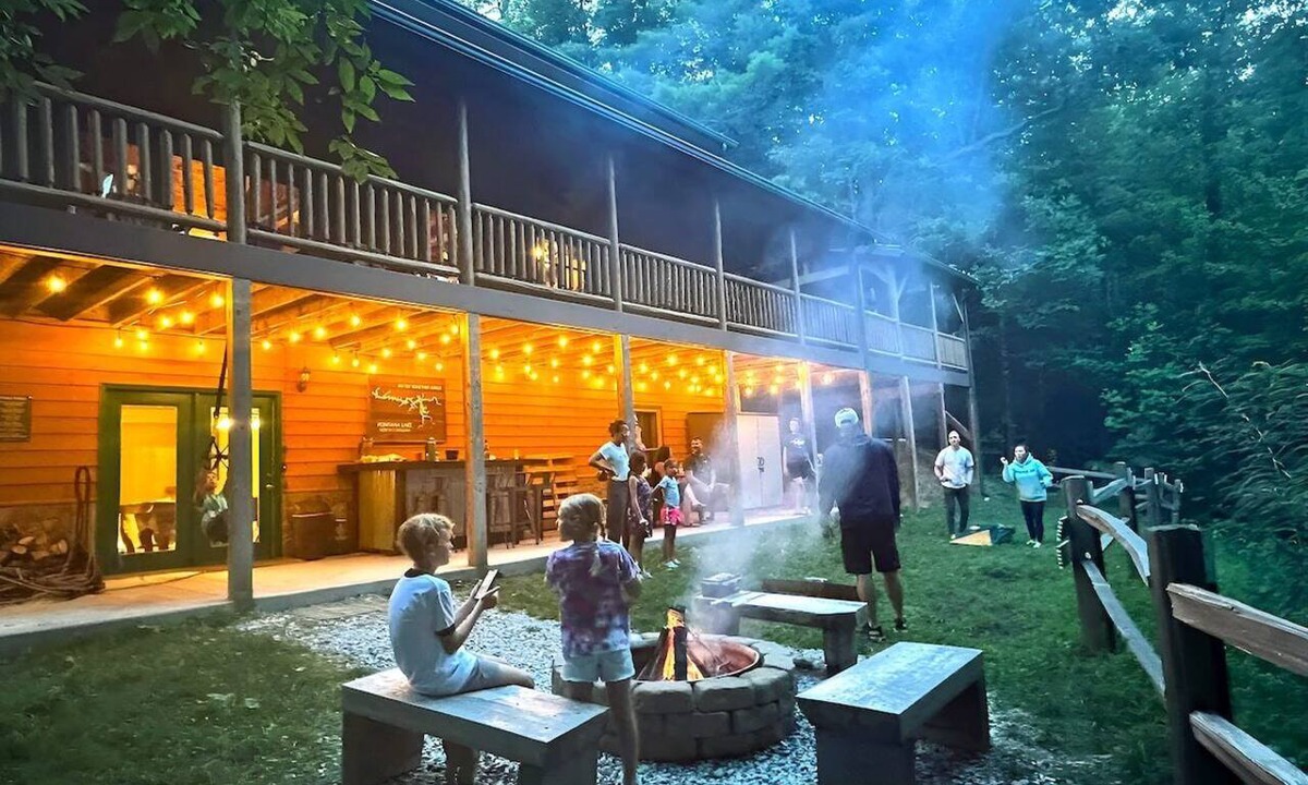 Almond Cabin | 5BR Family Log Cabin Near Bryson, NOC & Fontana - Hot Tub, Game Room & Fire Pit