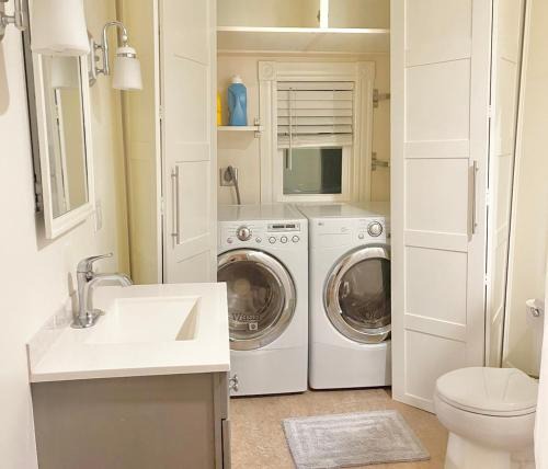 Marlborough House | 5STAR Close2BOSTON Private Stylish HOME +W/D+Wi-Fi