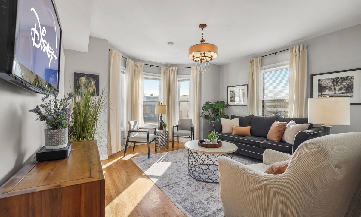 Meeting House Hill House | 8BR Near Downtown Boston Private Driveway Parking & 1-Min Walk to Train