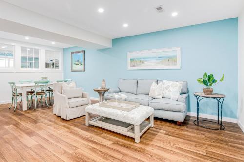 Mount Pleasant House | 952 Fowler Court