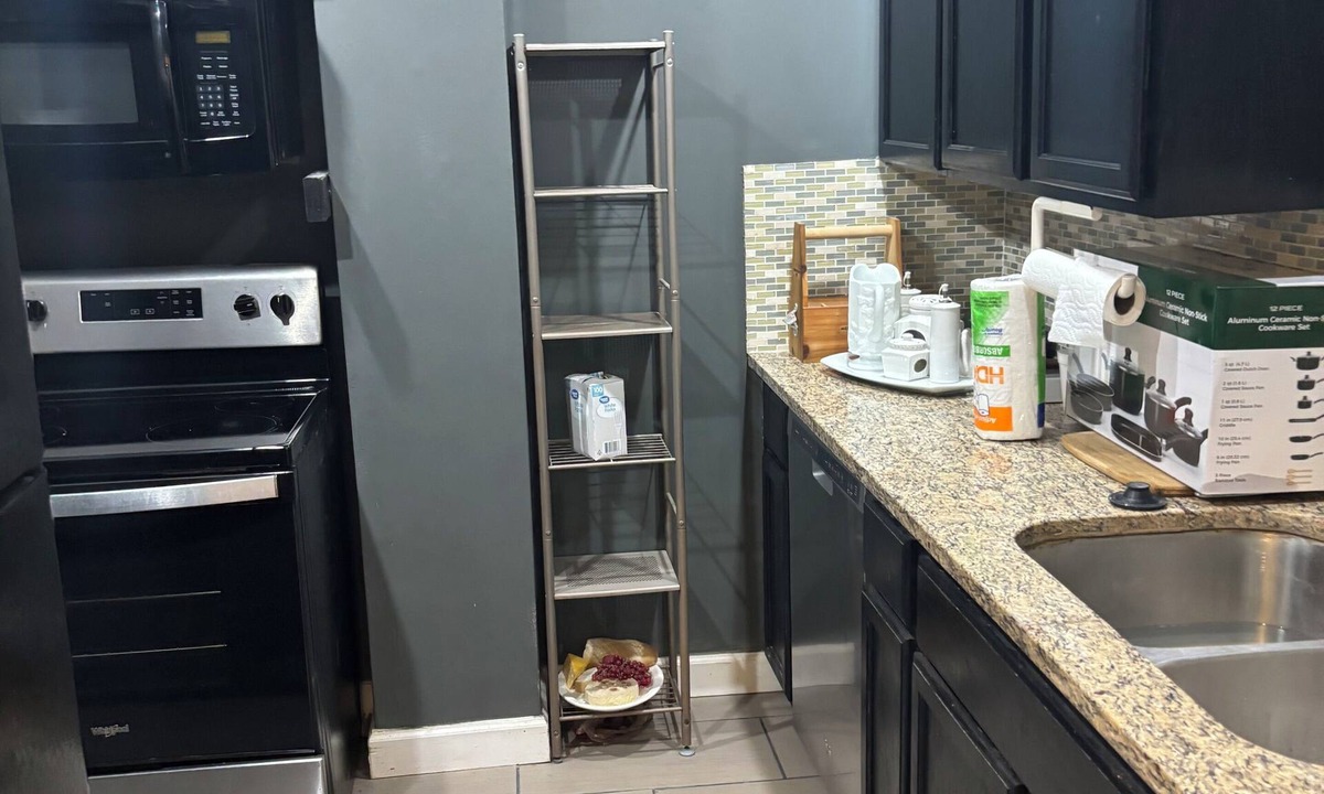 Peachtree Center Condo | A cozy getaway in the heart of Atlanta. Minutes from all Major events.