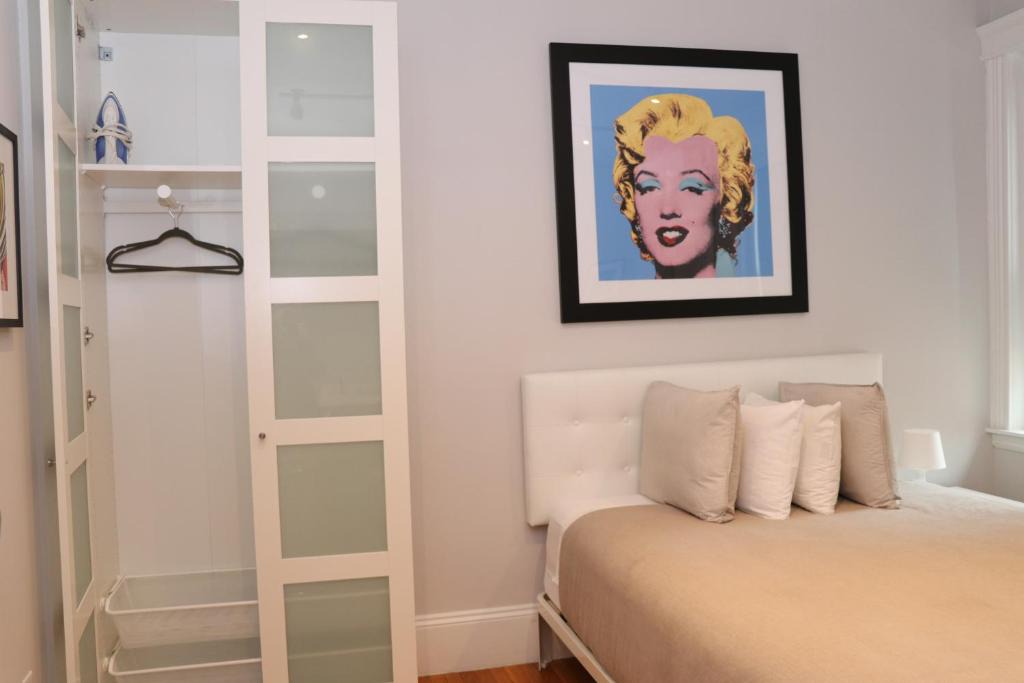 Griggs Park Apartment | A Stylish Stay w/a Queen Bed, Heated Floors. #31