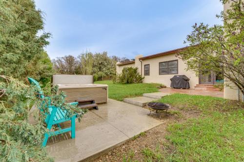 Arroyo Seco House | Arroyo Seco Adobe w/Hot Tub Near Taos Ski Valley!