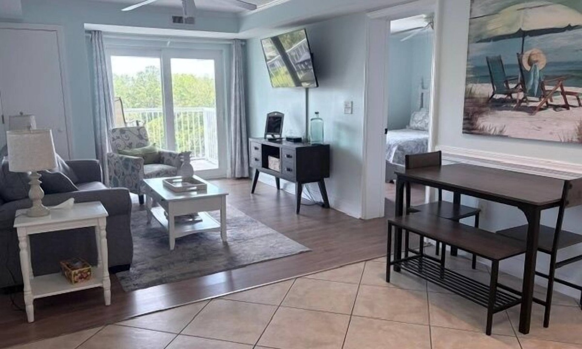 North Litchfield Beach Condo | Beach Vibes 1BR Condo in Litchfield
