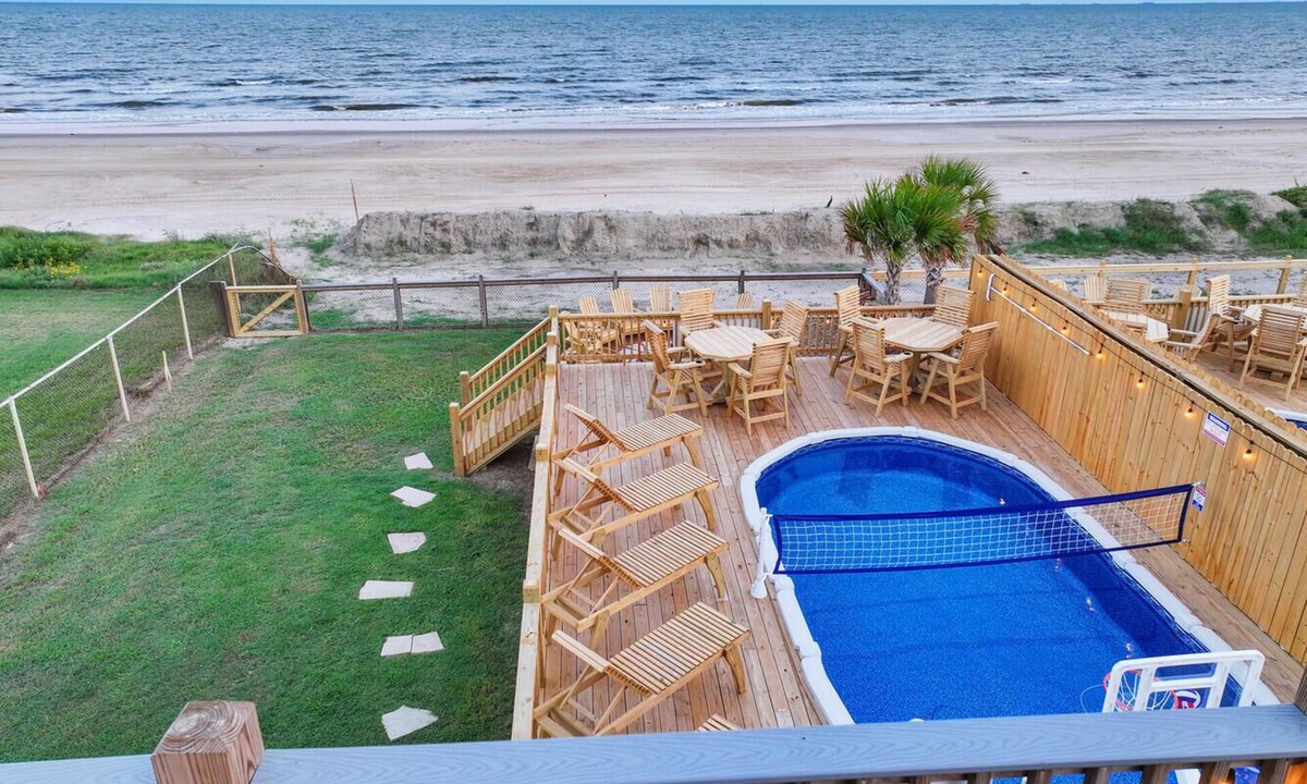 Port Bolivar House | Beachfront, Heated Pool, Hot Tub, Lift, Putt Putt, Pet Friendly, Sleeps 24