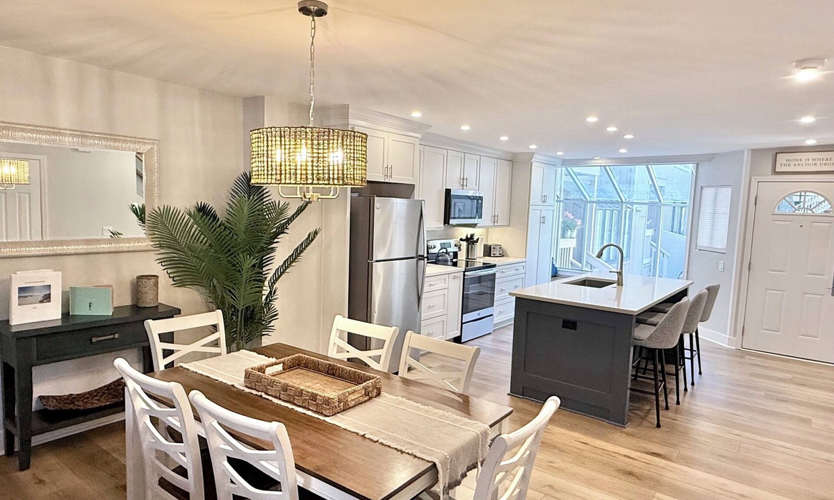 Shipyard Plantation Villa | Beachwalk 165 - Renovated villa just steps from beach & pool in Shipyard HHI