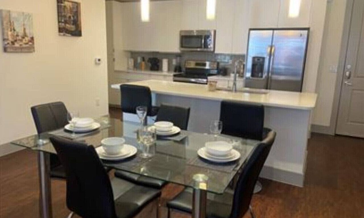 The Galleria Apartment | Beautiful Spacious 2 bed/2bath Apartment in The Galleria