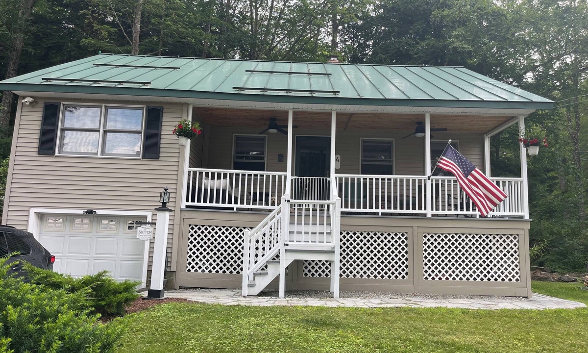 Sutton House | Blaisdel Serenity Retreat Minutes to Lake & Sunapee Area