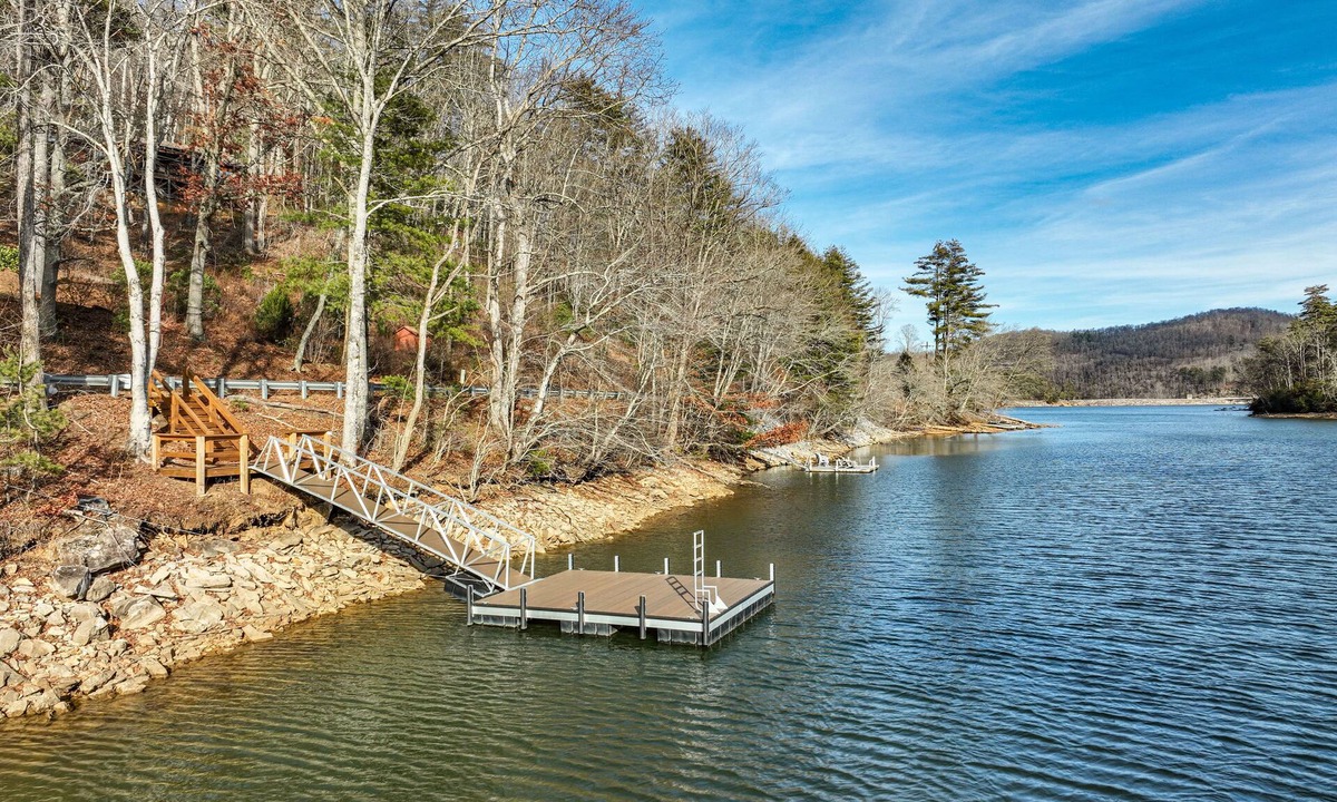 Cullowhee Cabin | Boat Dock + Fire Pit! Woodsy Lake Glenville Cabin