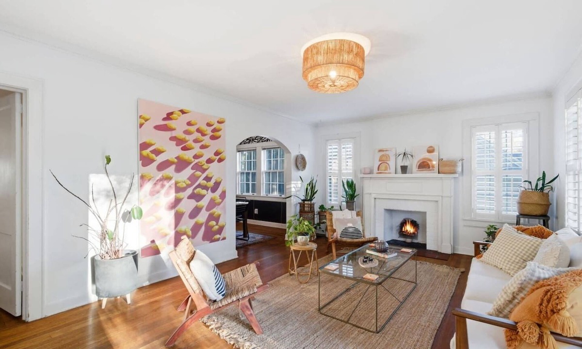 Spartanburg House | Bohemian Cottage-Huge Yard-Great Location