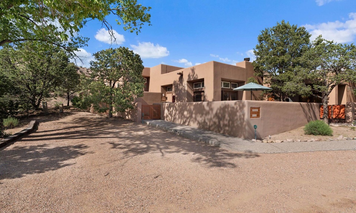 Nambe Pueblo Condo | Casa Golondrinas-A Serene Santa Fe Retreat