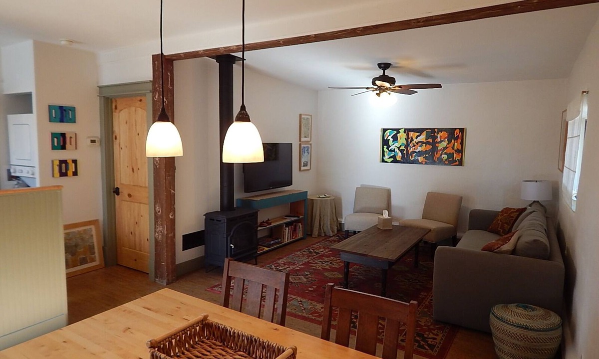 West Manhattan Cottage | Casita Cameo