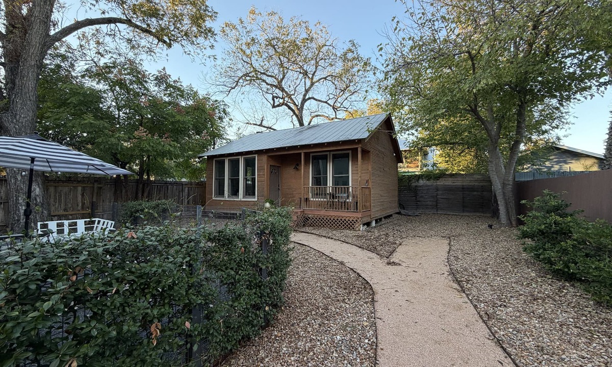 Tobin Hill Cottage | Casita close to downtown, riverwalk, and the Pearl