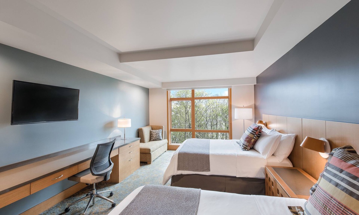 SeaTac Hotel | Cedarbrook Lodge
