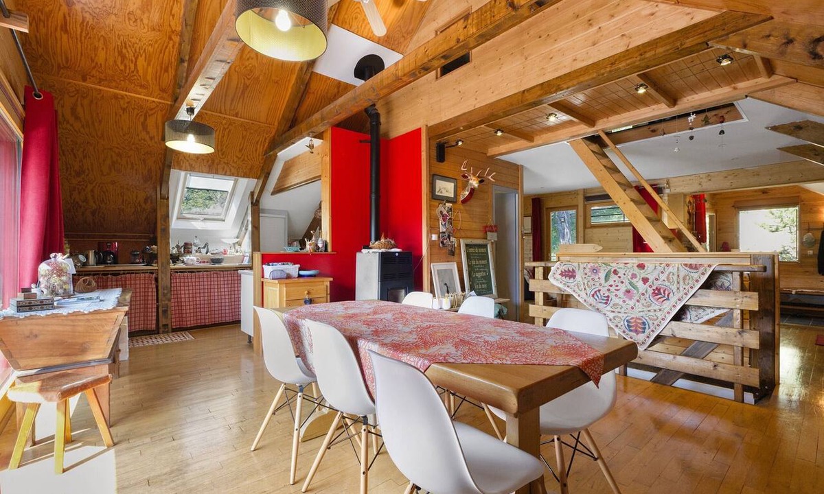 Gresse-en-Vercors Ski Chalet | Chalet Gresse: Mountain View, Large Terrace & Private Green Space Around the Chalet