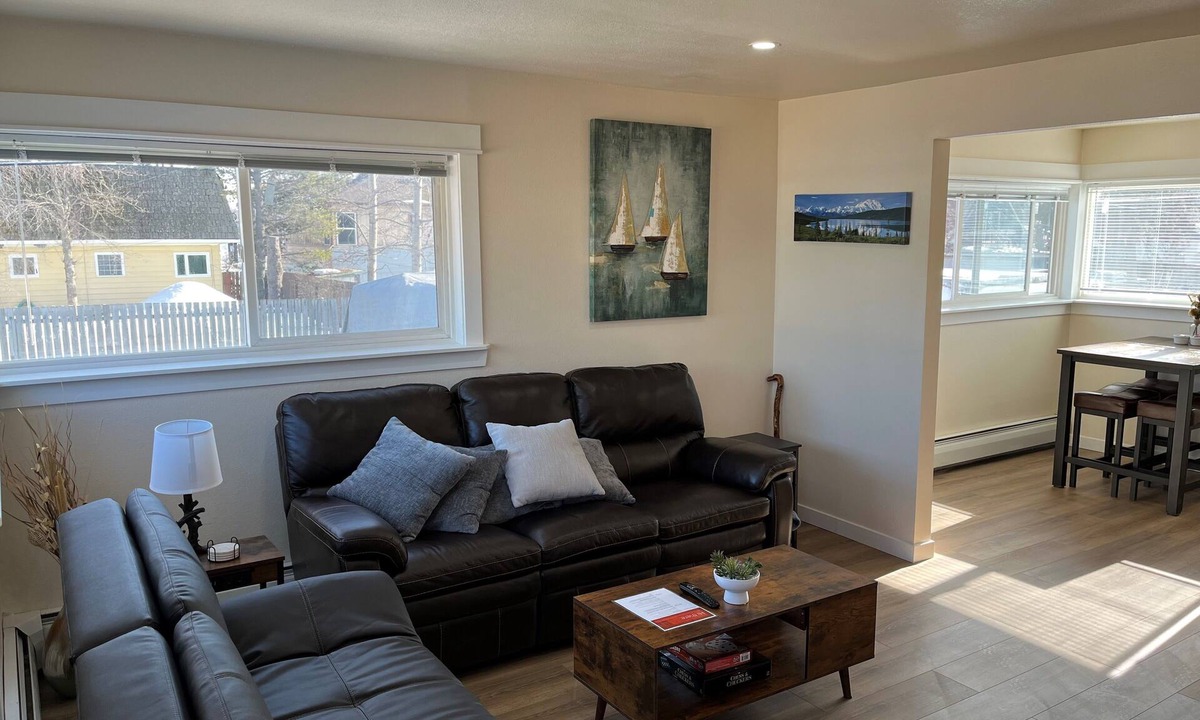 Spenard Apartment | Charming 2 bedroom apartment near airport in Spenard