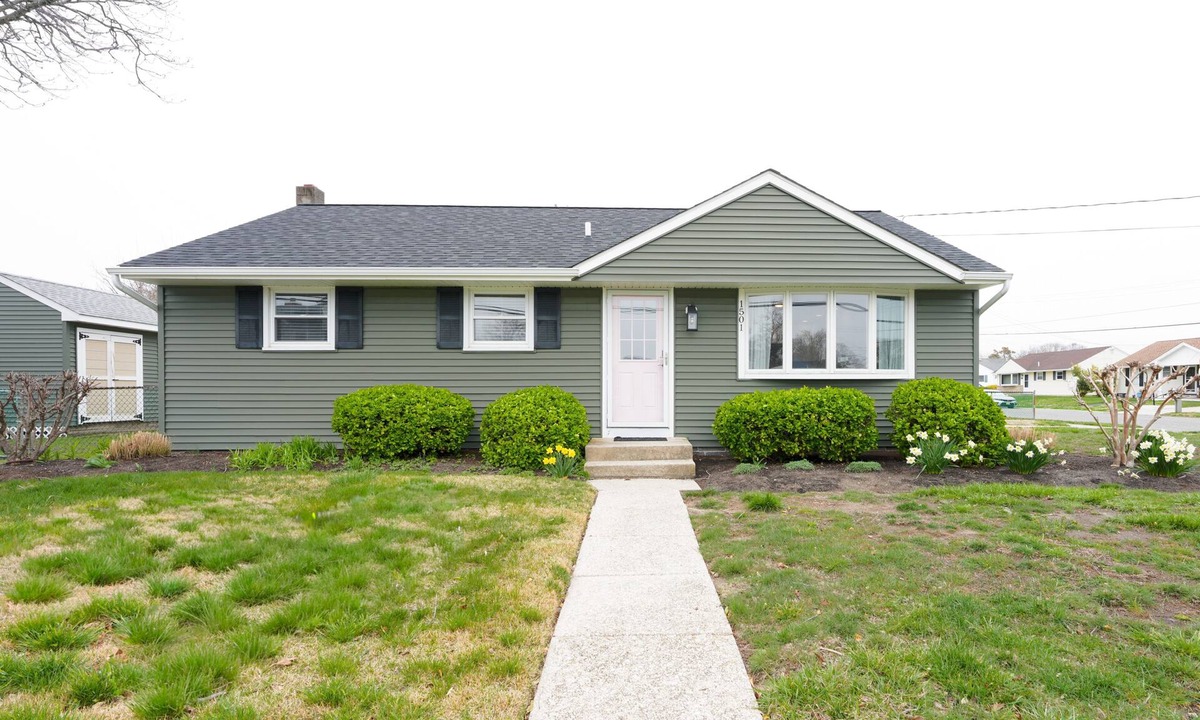 North Cape May House | Charming 2BR/2BA home just a short walk to the bay with breathtaking sunsets.