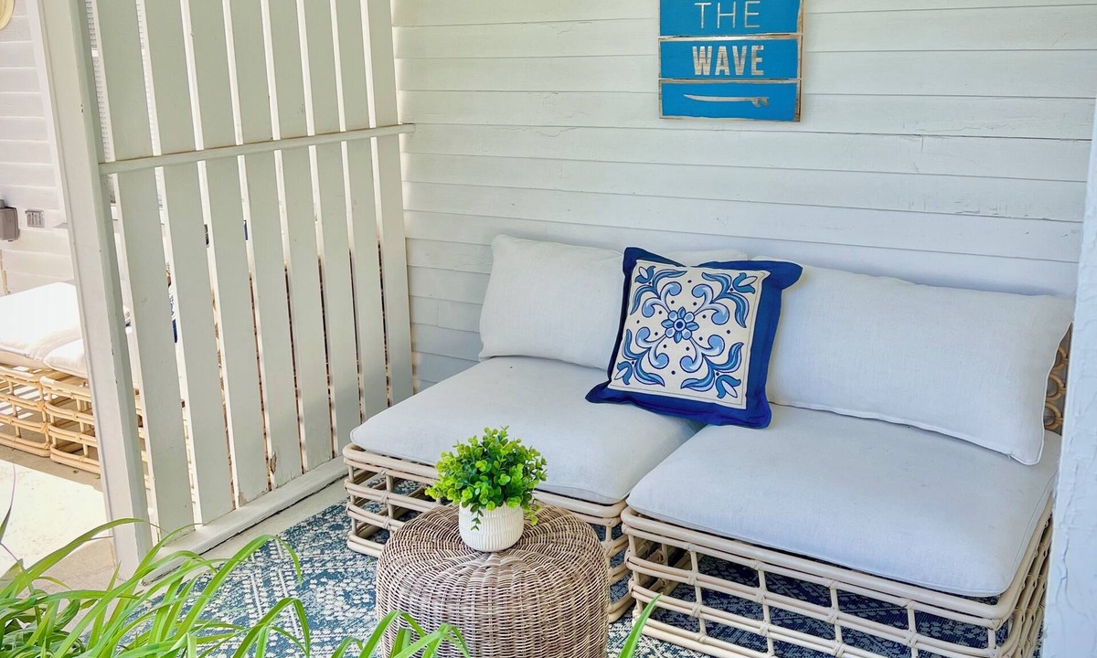 Ogunquit Apartment | Charming 2BR Carriage House Apartment near Perkins Cove