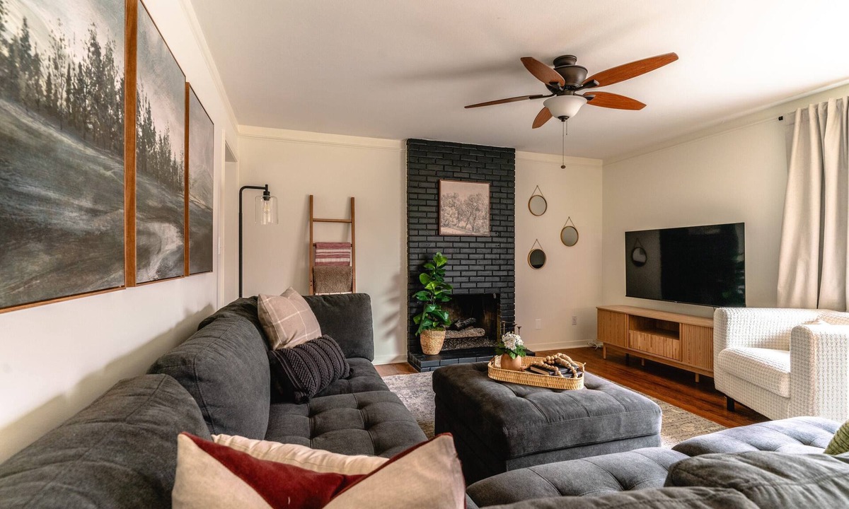 Nall Hills House | Charming 3-bedroom house, convenient location Overland Park