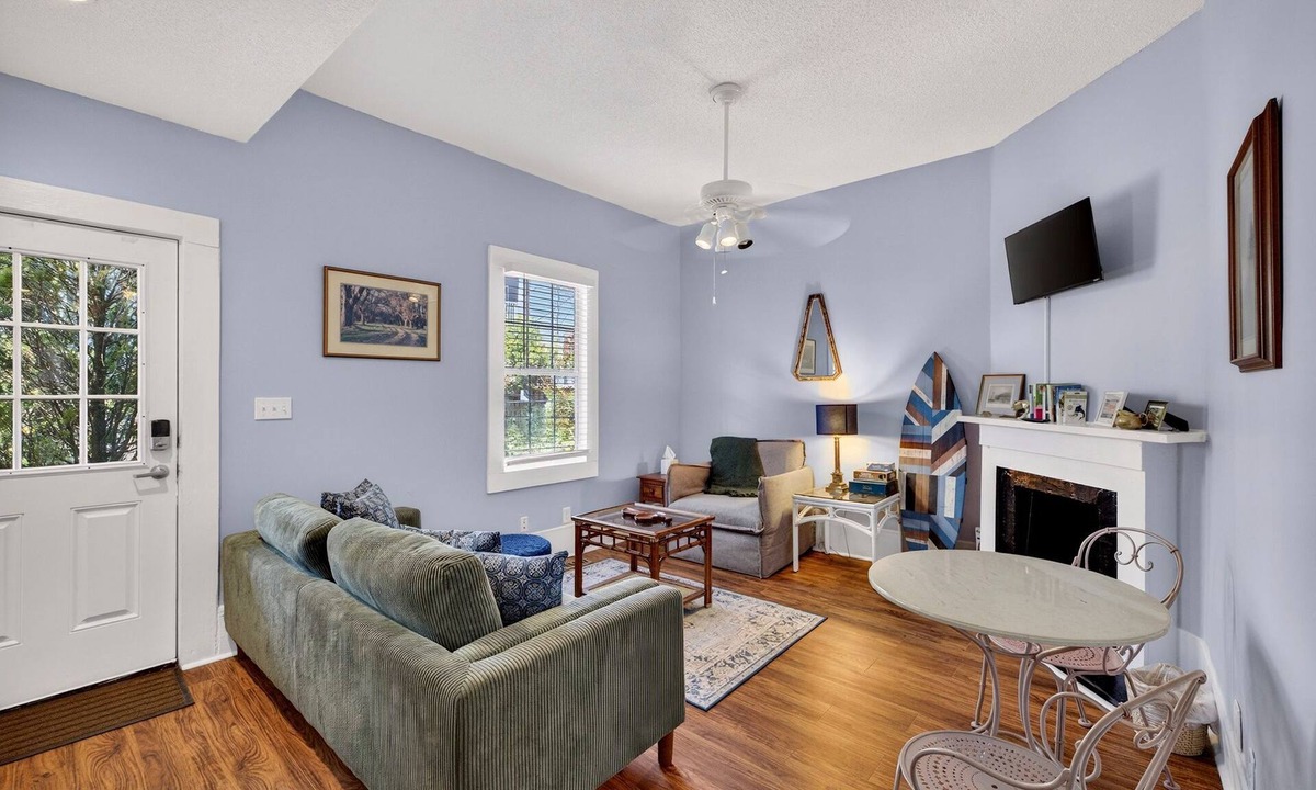 Beach Institute House | Charming Cottage Perfect for Long-Term Guests w/Courtyard by Lucky Savannah