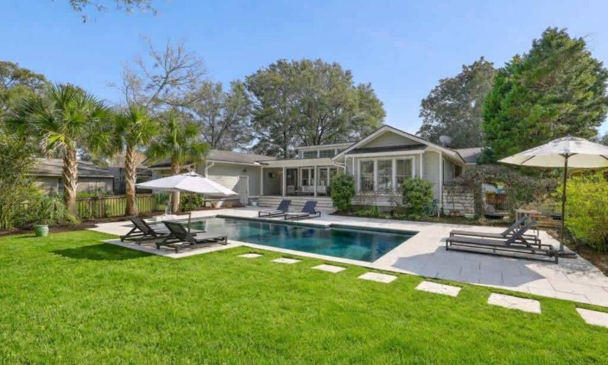 Charleston House | Charming Mt Pleasant Getaway with Pool