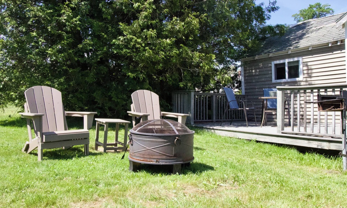Munsonville Cottage | Cheerful Lakeside Studio Cottage on Granite Lake –Peaceful Escape in Munsonville