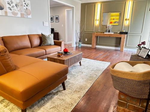 Atlanta House | Chic Digs! Minutes to The Battery, Vinings & Benz - World Cup HQ