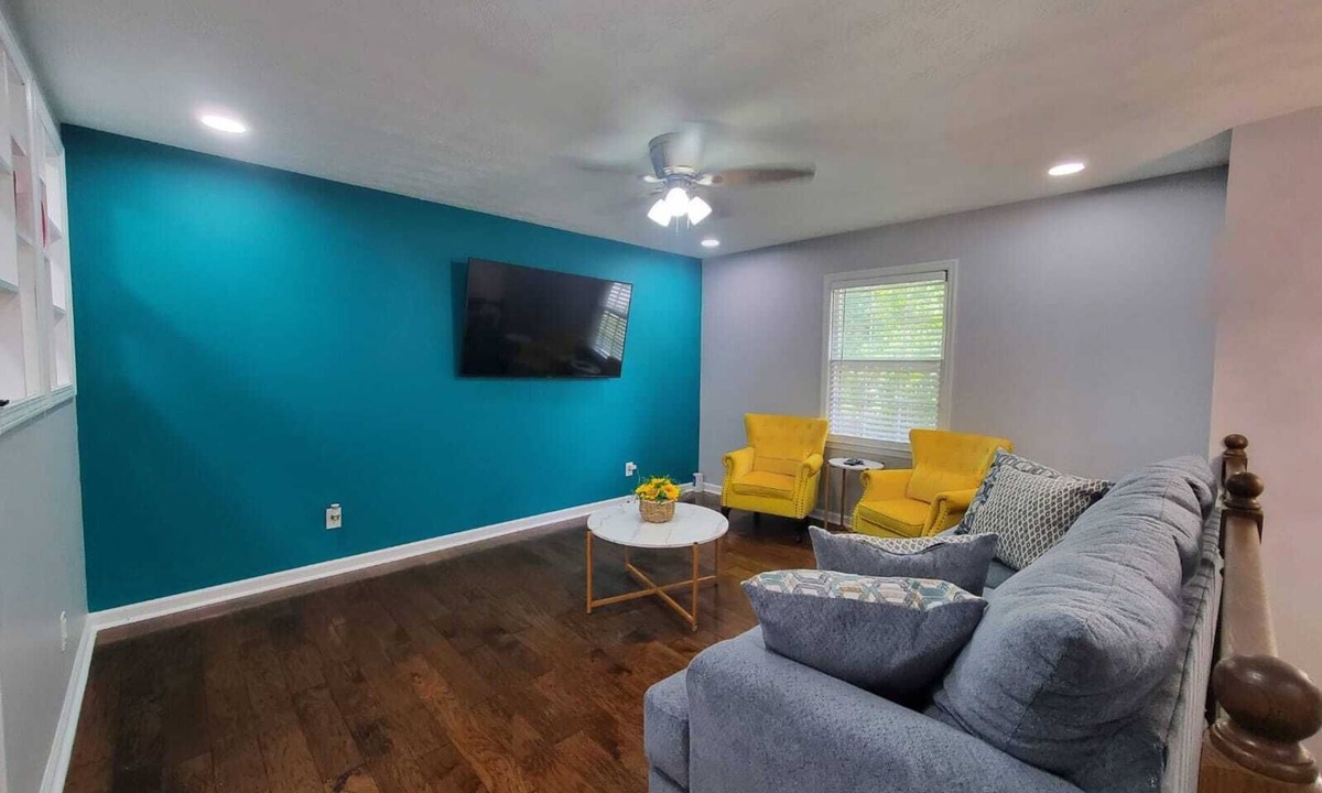Conyers House | Classic HomeAway From Home