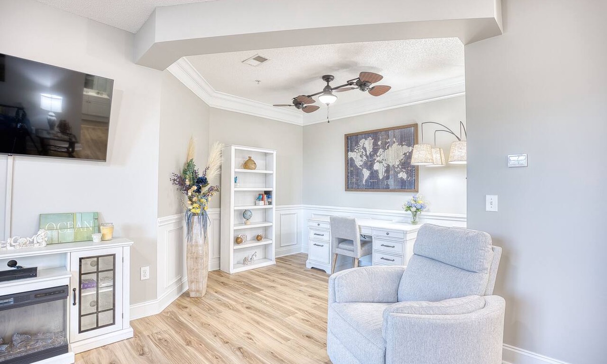 North Myrtle Beach Condo | Close to Barefoot Landing & Enjoy Largest Salt Water Pool In SC - July Openings