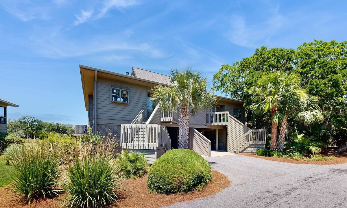 Summerwind Villas Condo | Coastal retreat with fireplace, AC, grill, lagoon views and close to beach