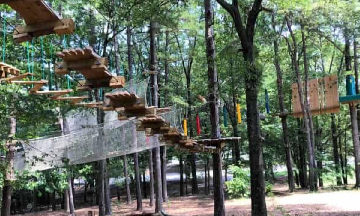 Gwinnett Place Hotel | Comfort and Convenience! 3 Amazing units near Pirates Cove Adventure Golf
