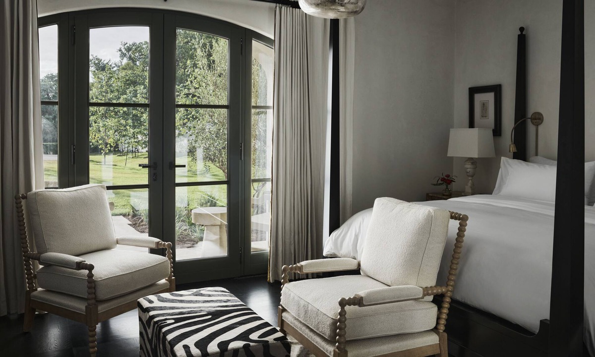 Hancock Hotel | Commodore Perry Estate, Auberge Collection