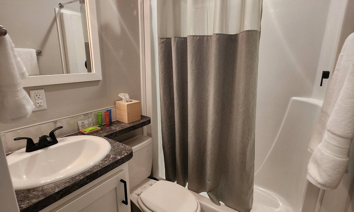 Hardeeville Resort | Cozy 1-bedroom resort with Loft, WIFI, fitness room in welcoming Hardeeville