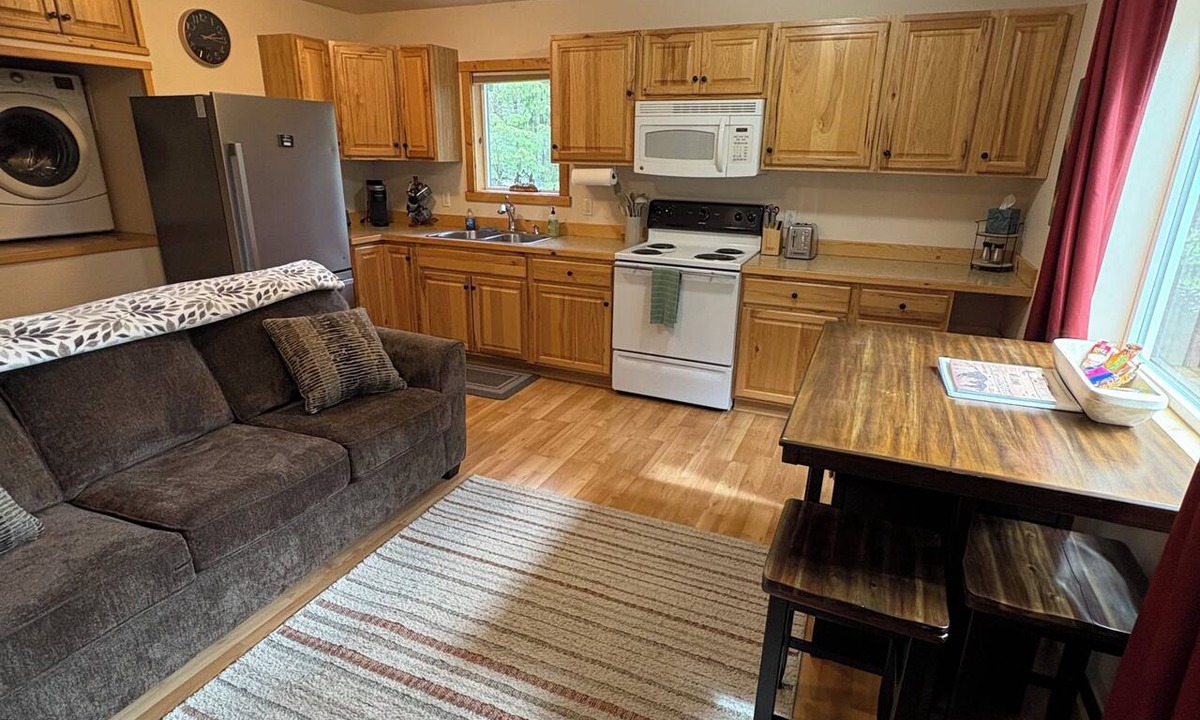 Bear Creek Apartment | Cozy 1‑BR Retreat - 5 Min to Seward Harbor