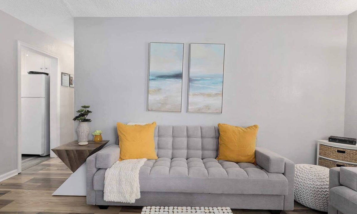 Olathe House | Cozy 2BR Home w/King Beds Olathe Stay+Dogs Ok