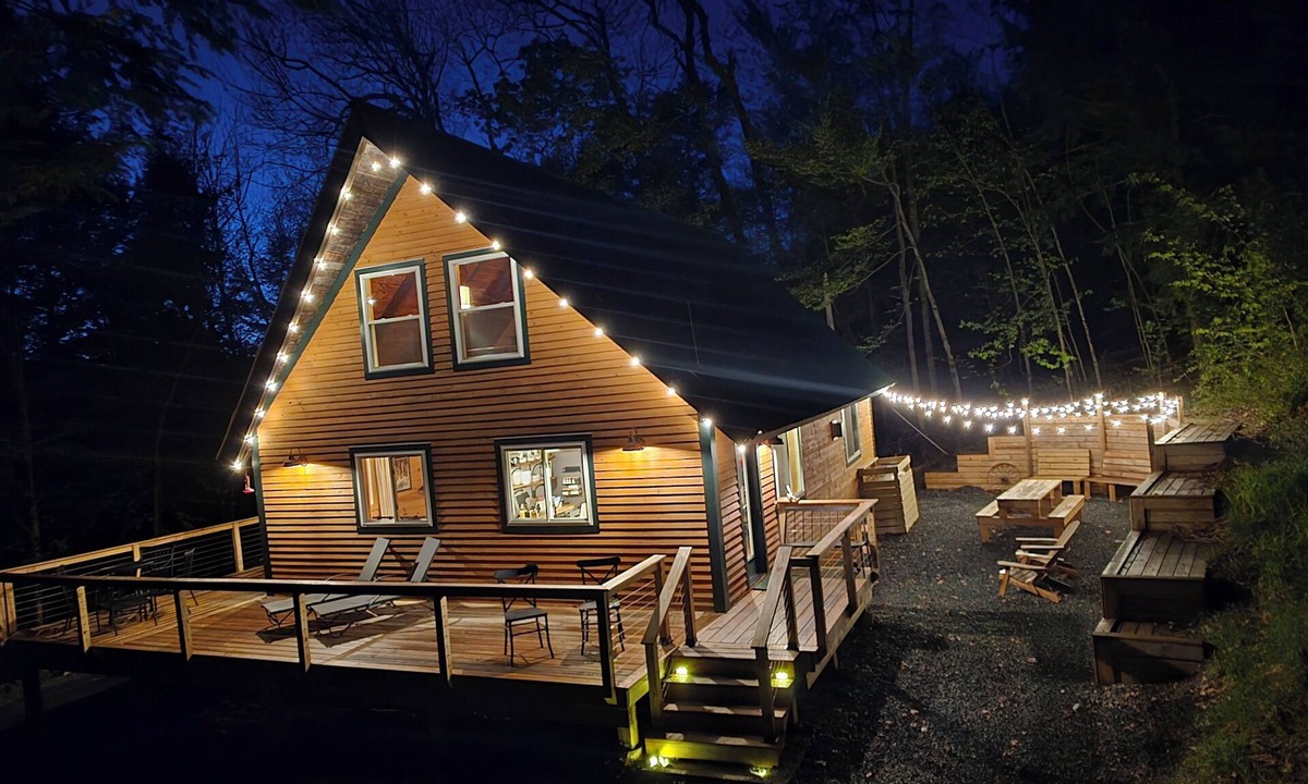 Guilford Cabin | Cozy Private 2-bedroom Cabin in the Woods of Guilford Vermont Hemlock Haven