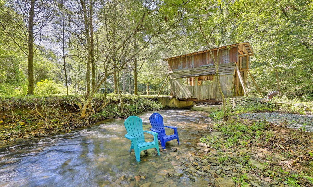 Ellijay Cottage | Custom-built Luxury Cabin w/Tesla Charger!