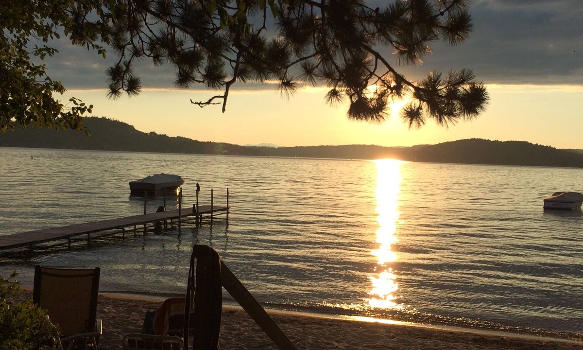 Mount Sunapee House | Delightful 7-bedroom family estate on Lake Sunapee's eastern shore beachfront!