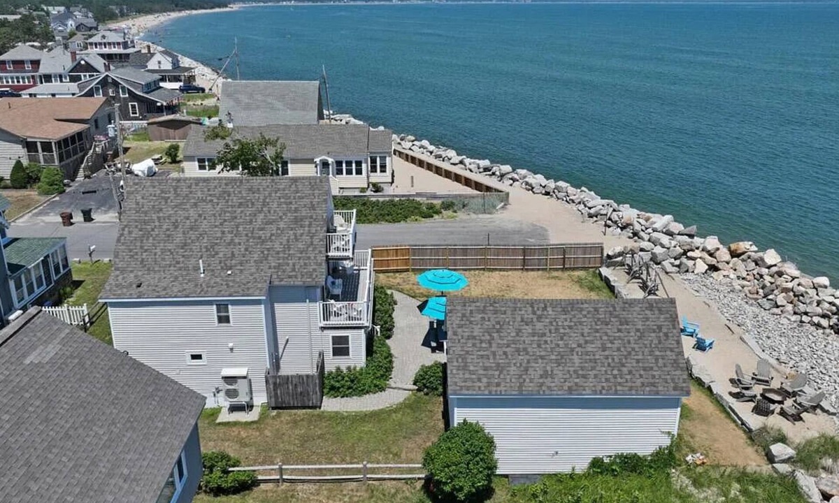 Camp Ellis House | Direct Oceanfront/Beachfront Home in Saco, ME. Family Retreat sleeps 19