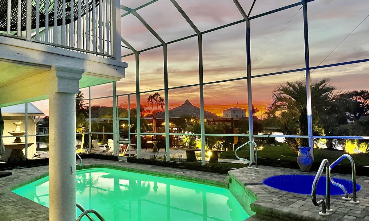 Spring Hill House | Dolphin Point Retreat 50A RV Hookup 300' Waterfront Private Beach & Tiki Bar