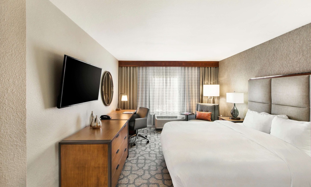 Wetmore Hotel | DoubleTree by Hilton San Antonio Northwest