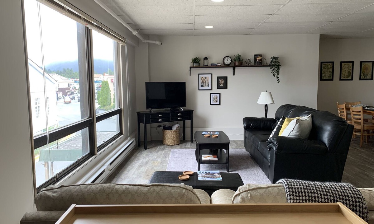 Sitka Apartment | Downtown Apt.12 w/ Russian Church & Mountain Views