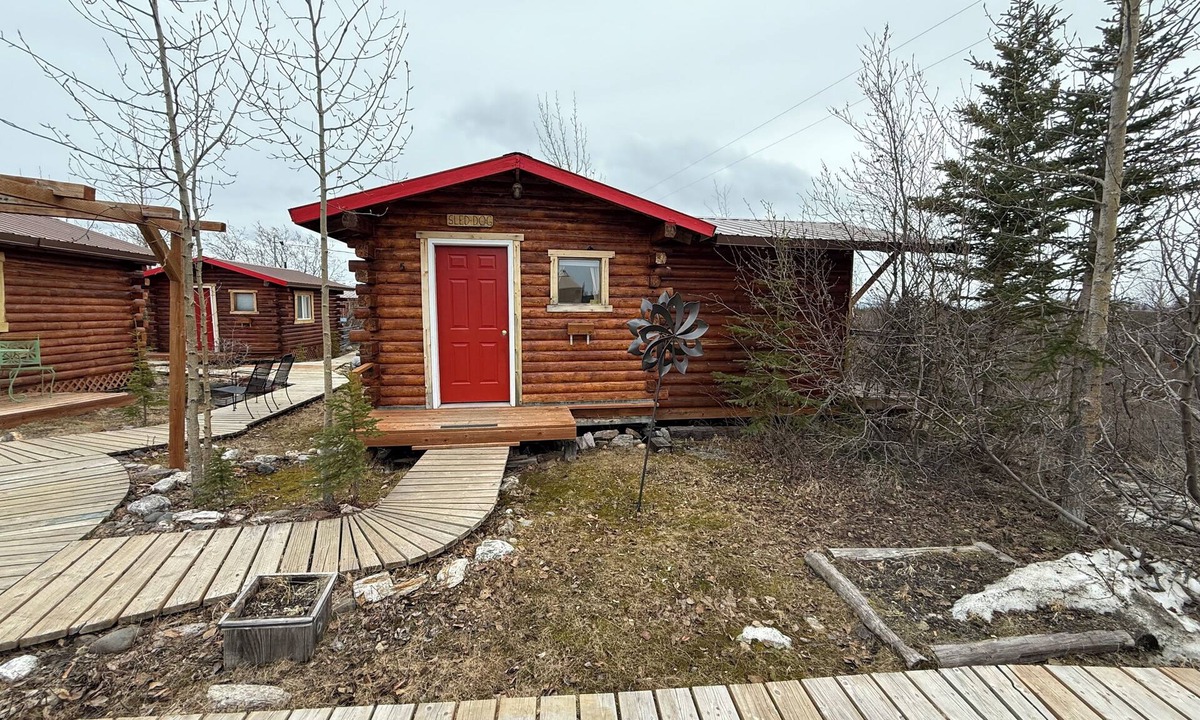 Healy Cabin | Earthsong Lodge - Queen Suite